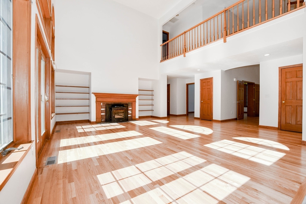 7 Upland Way Marion, MA 02738 - Photo 9 of 42 a view of a entryway of the house