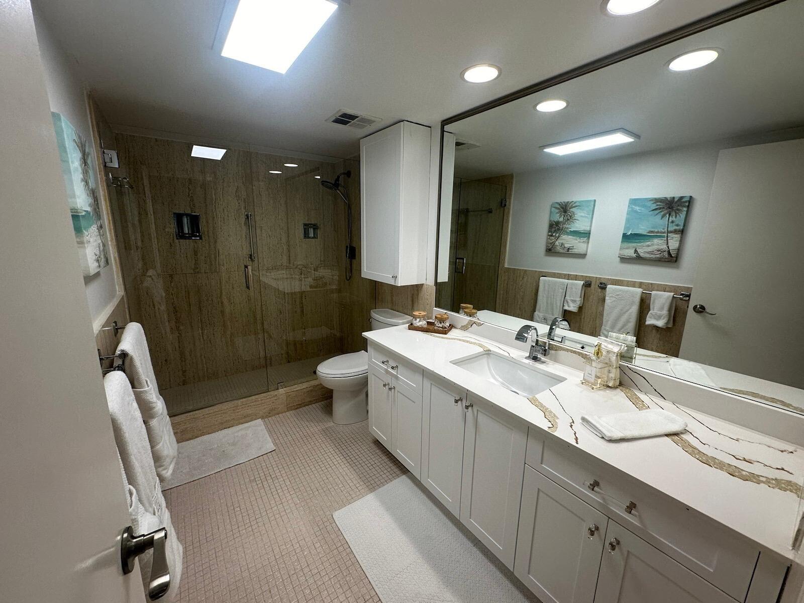 2066 North Ocean Boulevard, Unit 2NW Boca Raton, FL 33431 - Photo 13 of 25 2066 BATH 4