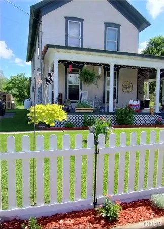 $215,000 | 4 Lexington Avenue, Antwerp, NY 13608