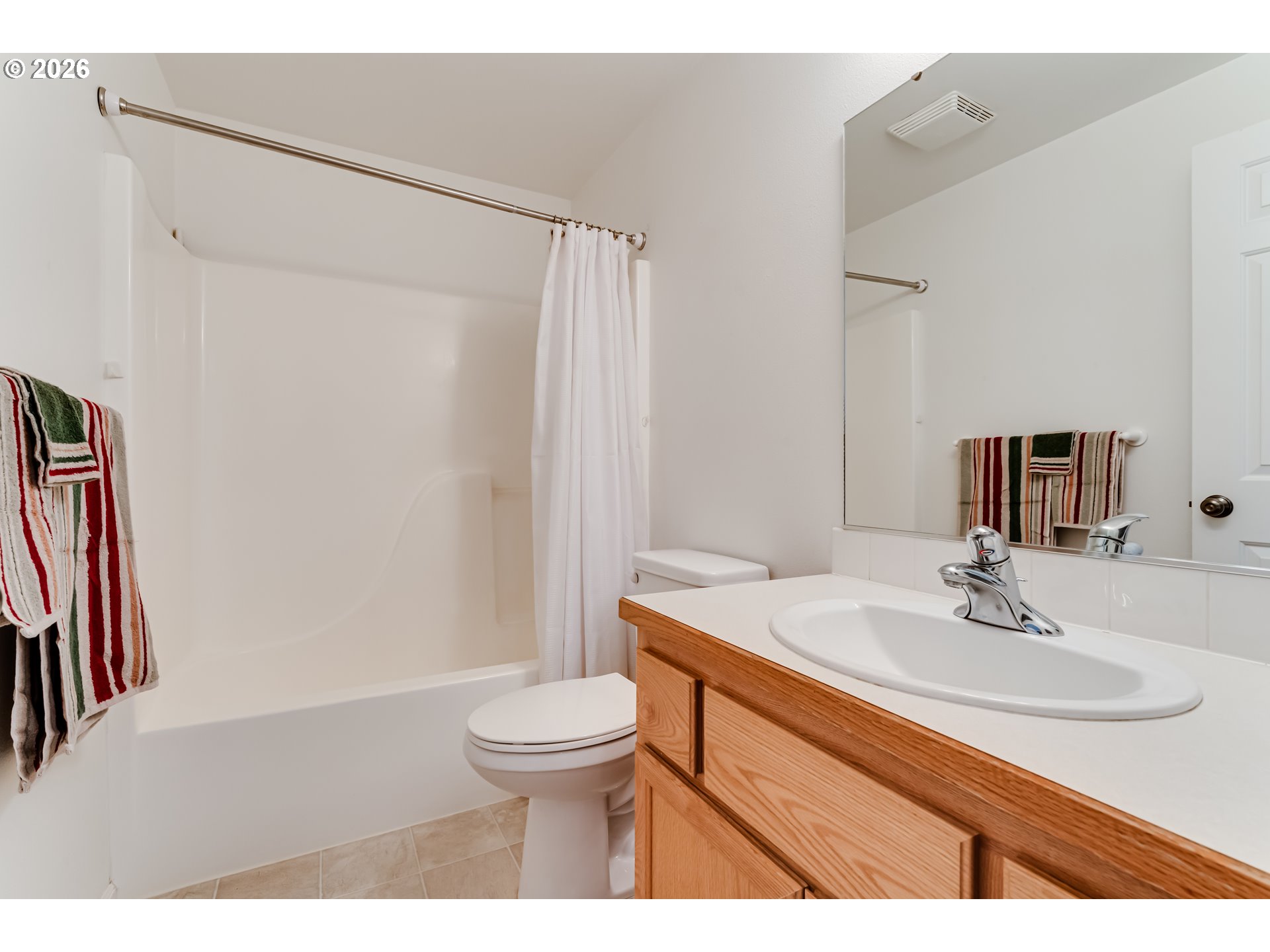 5985 Firestone Drive Eugene, OR 97402 - Photo 17 of 20 Bathroom