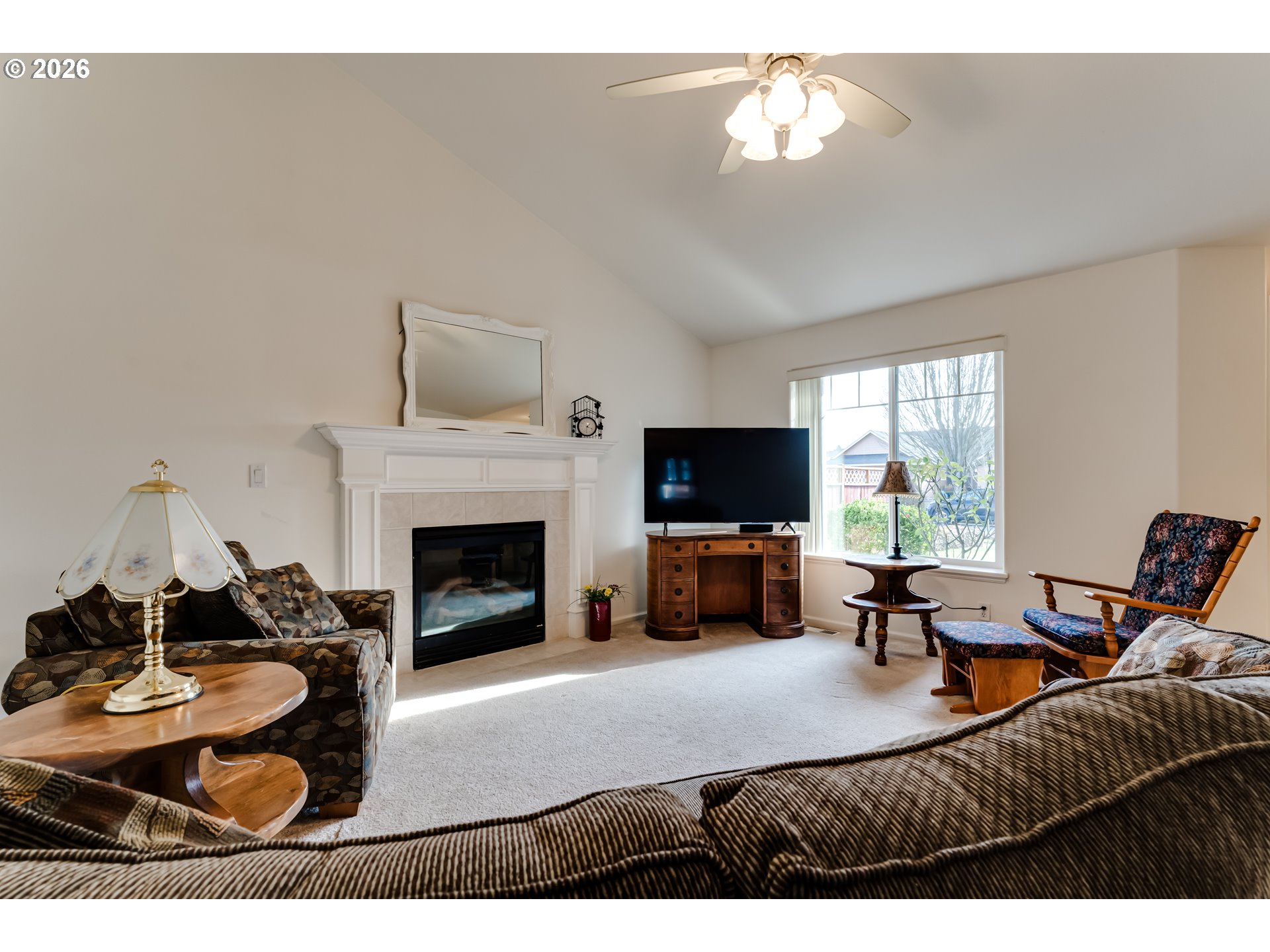5985 Firestone Drive Eugene, OR 97402 - Photo 5 of 20 Living Room