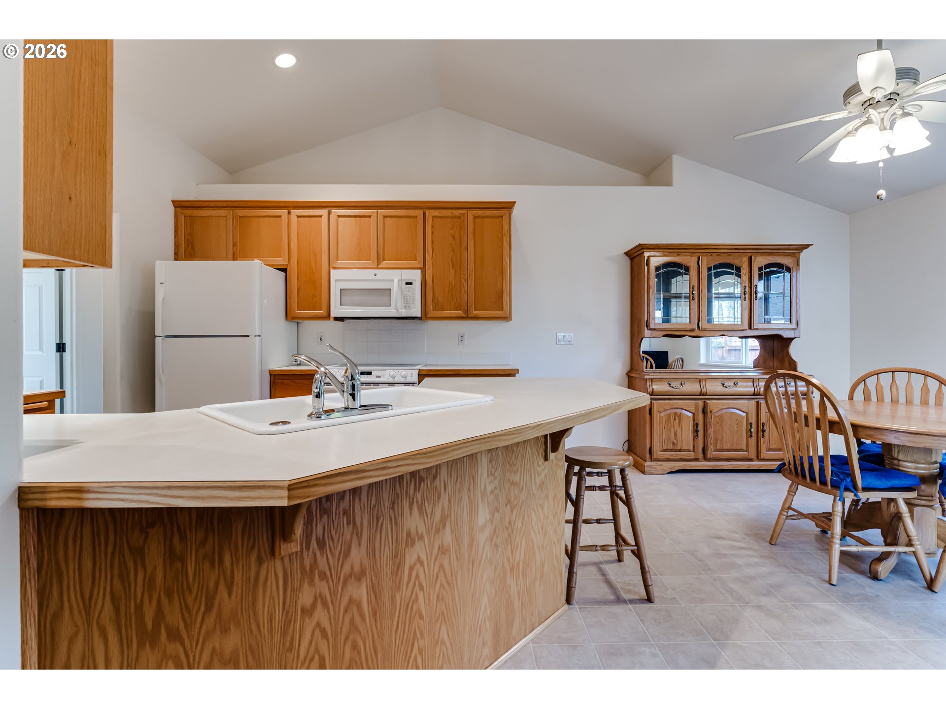 5985 Firestone Drive Eugene, OR 97402 - Photo 9 of 20 Kitchen