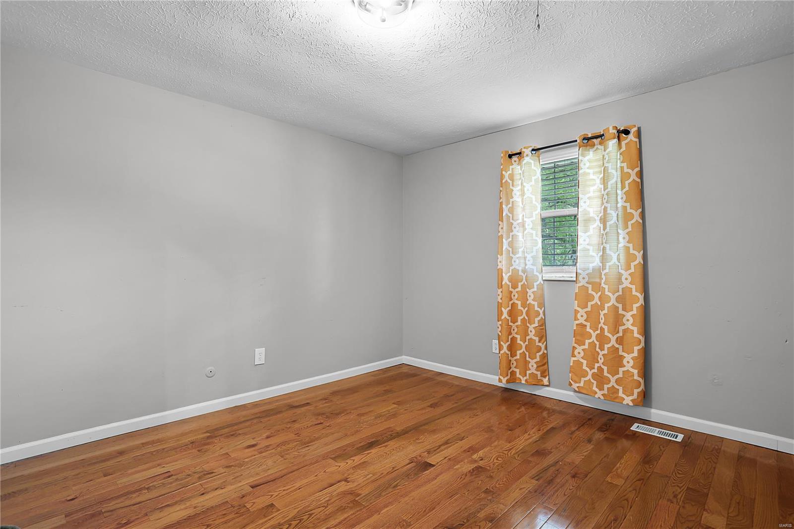 941 Long Branch Road Troy, IL 62294 - Photo 13 of 37 Gallery Image 13