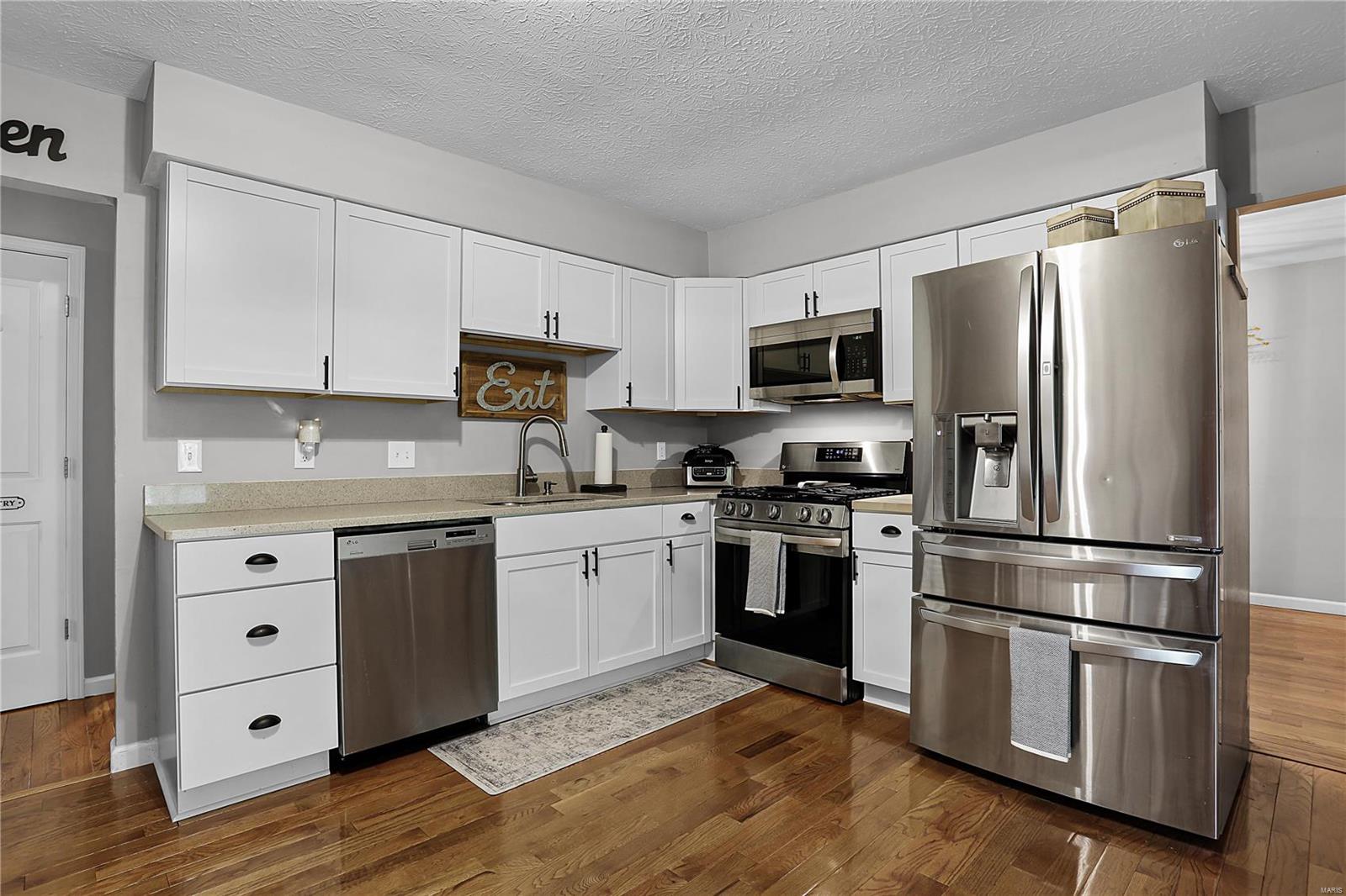 941 Long Branch Road Troy, IL 62294 - Photo 8 of 37 Gallery Image 8