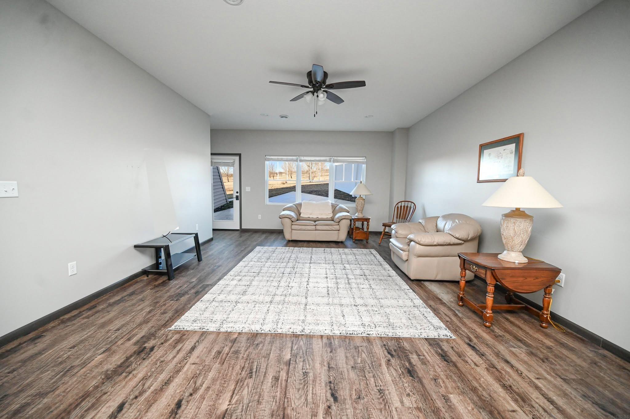 2086-12 3 Elms Park Road Independence, IA 50644 - Photo 11 of 22 Gallery Image 11