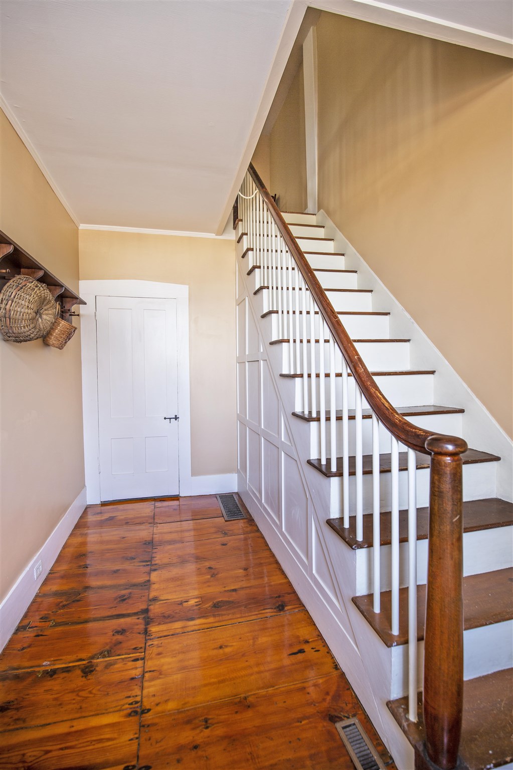 75 Chester Street Chester, NH 03036 - Photo 13 of 30