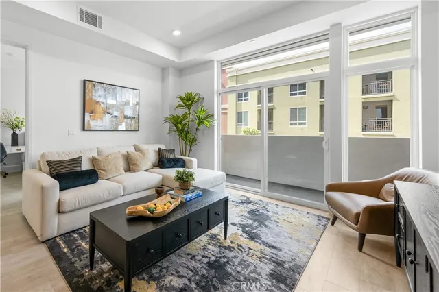 $935,000 | 168 South Monterey Street, Unit 511, Alhambra, CA 91801