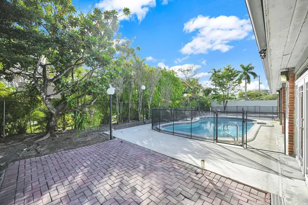 $1,150,000 | 10321 Southwest 116th Avenue, Miami, FL 33176