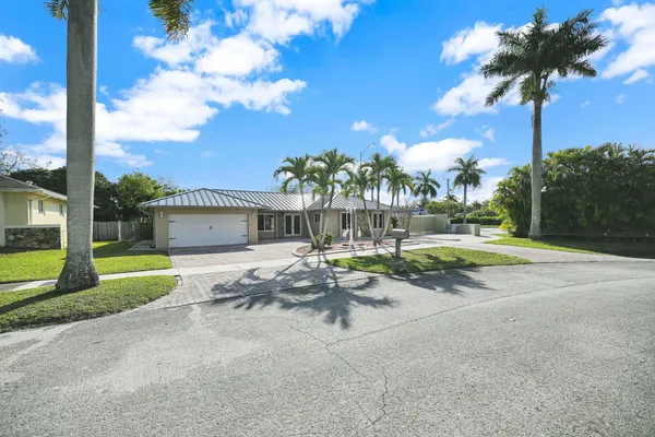 $1,150,000 | 10321 Southwest 116th Avenue, Miami, FL 33176