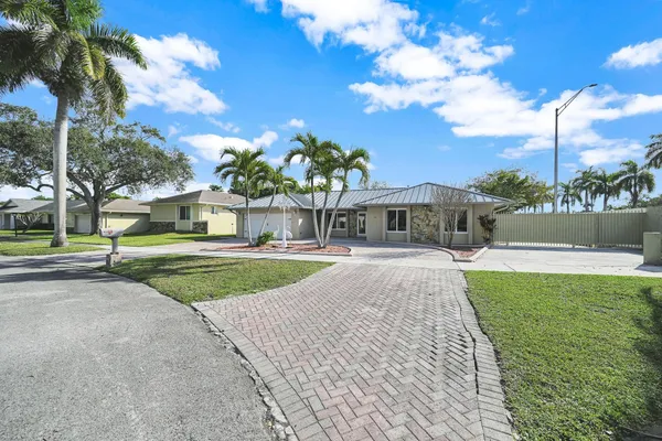 $1,150,000 | 10321 Southwest 116th Avenue, Miami, FL 33176