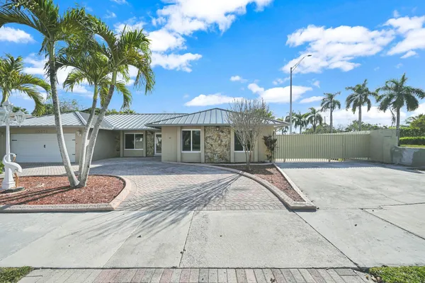 $1,150,000 | 10321 Southwest 116th Avenue, Miami, FL 33176
