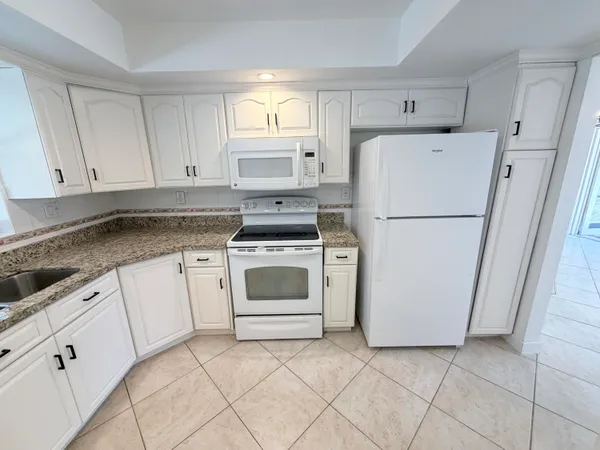 $1,150,000 | 10321 Southwest 116th Avenue, Miami, FL 33176