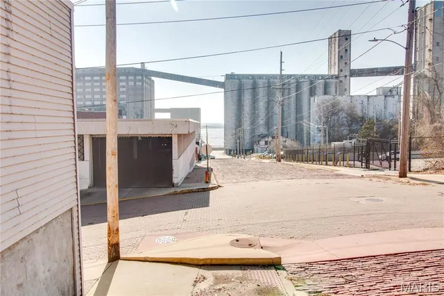 $110,000 | 314 West 4th Street, Alton, IL 62002