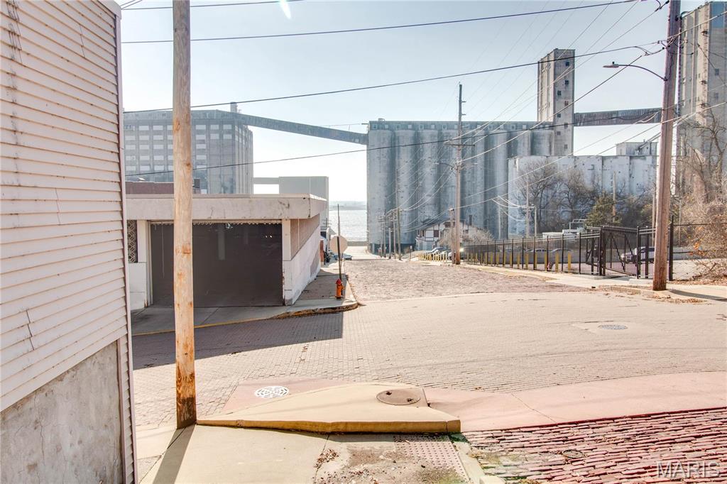 314 West 4th Street Alton, IL 62002 - Photo 24 of 33