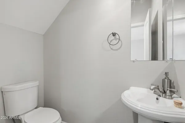 $399,000 | 1406 West Main Street, Unit 102, Mesa, AZ 85201