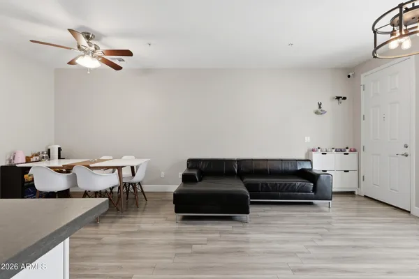 $399,000 | 1406 West Main Street, Unit 102, Mesa, AZ 85201