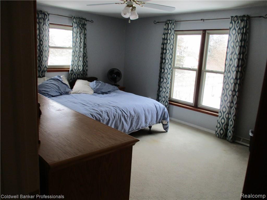 5347 Farley Road Clarkston, MI 48346 - Photo 17 of 29 Master Overlooks Large Yard