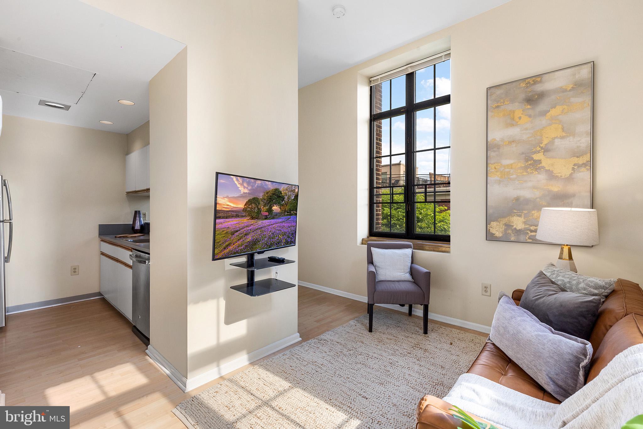 1601 Spring Garden Street, Unit 207 Philadelphia, PA 19130 - Photo 4 of 27