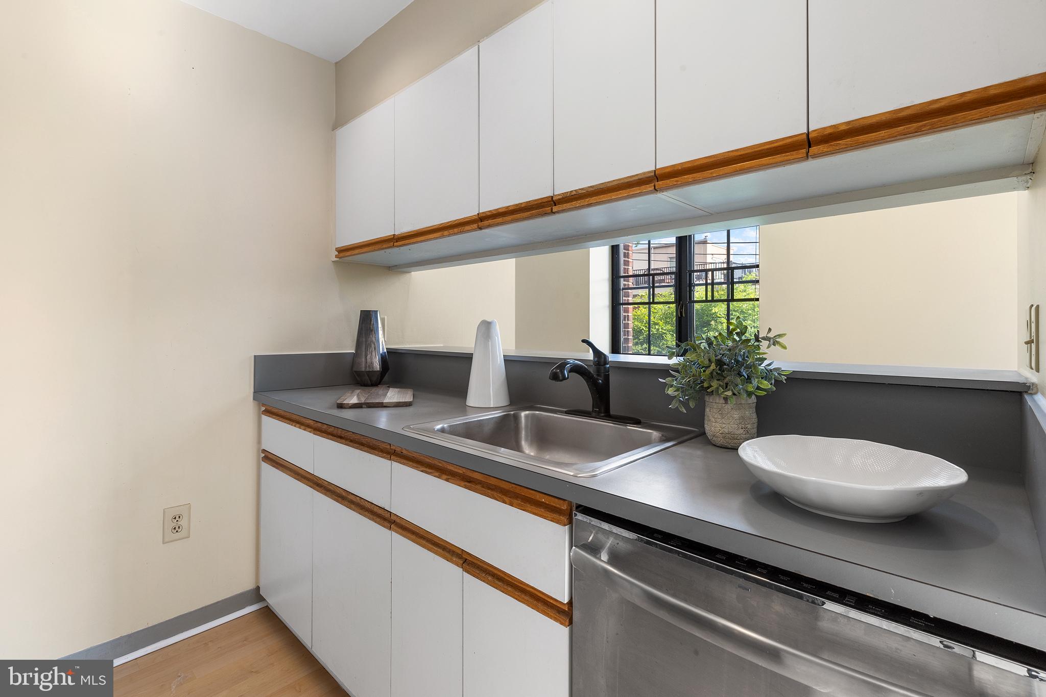 1601 Spring Garden Street, Unit 207 Philadelphia, PA 19130 - Photo 7 of 27