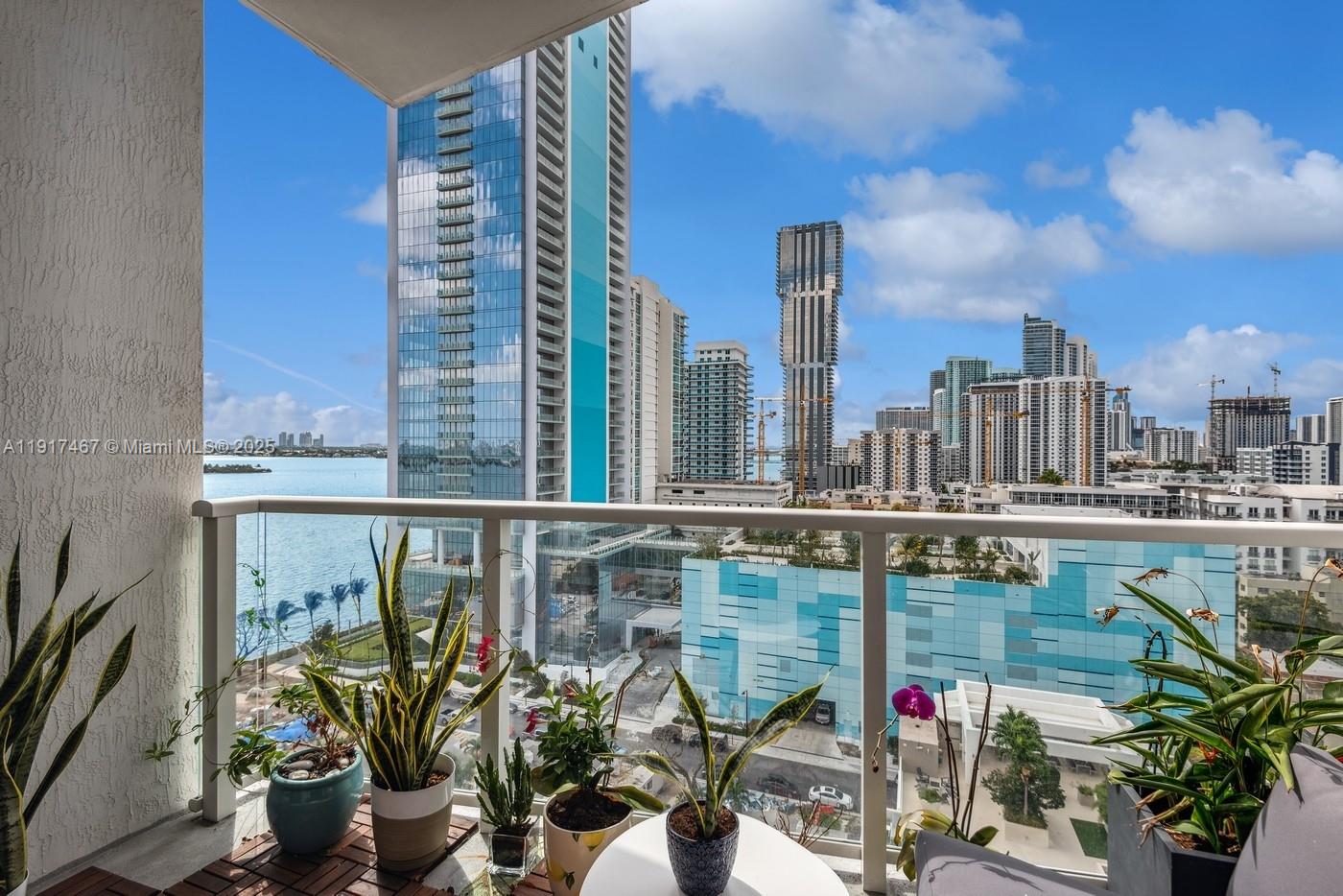 601 Northeast 27th Street, Unit 1406 Miami, FL 33137 - Photo 11 of 13 a city view