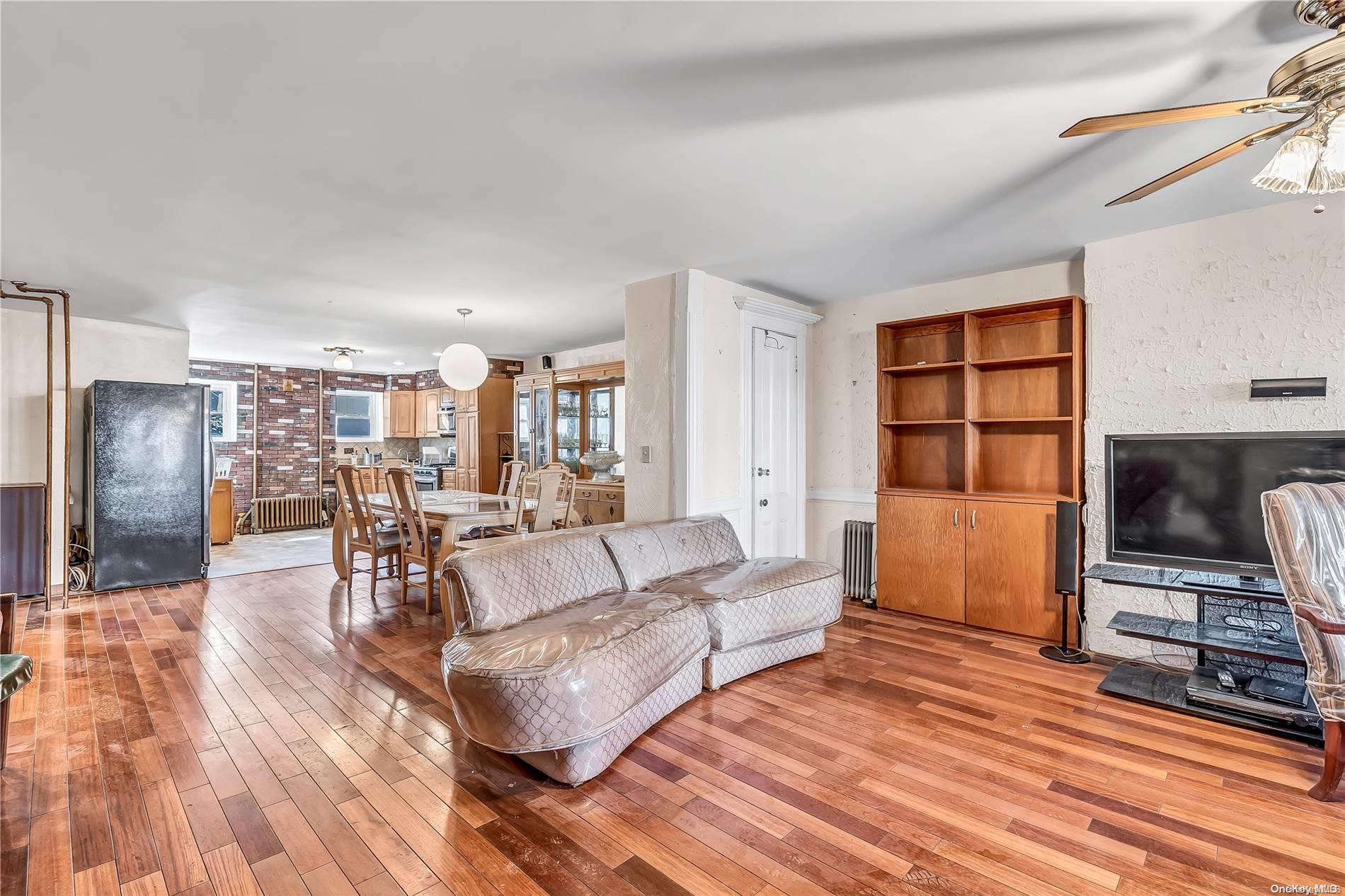 248 Eldert Street Brooklyn, NY 11207 - Photo 13 of 19 Main Floor Living / Diningroom
