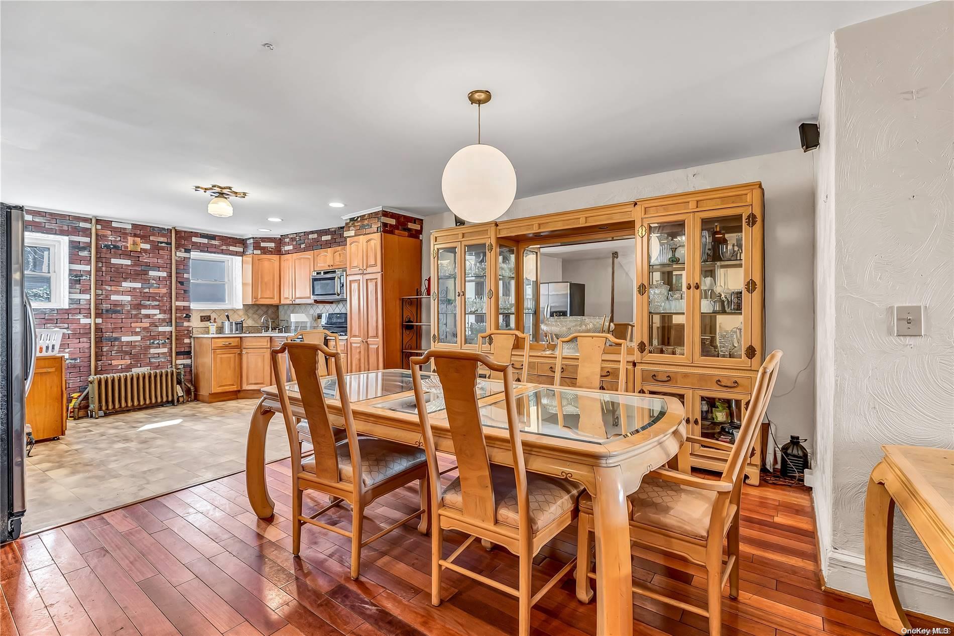 248 Eldert Street Brooklyn, NY 11207 - Photo 14 of 19 Main Floor Diningroom