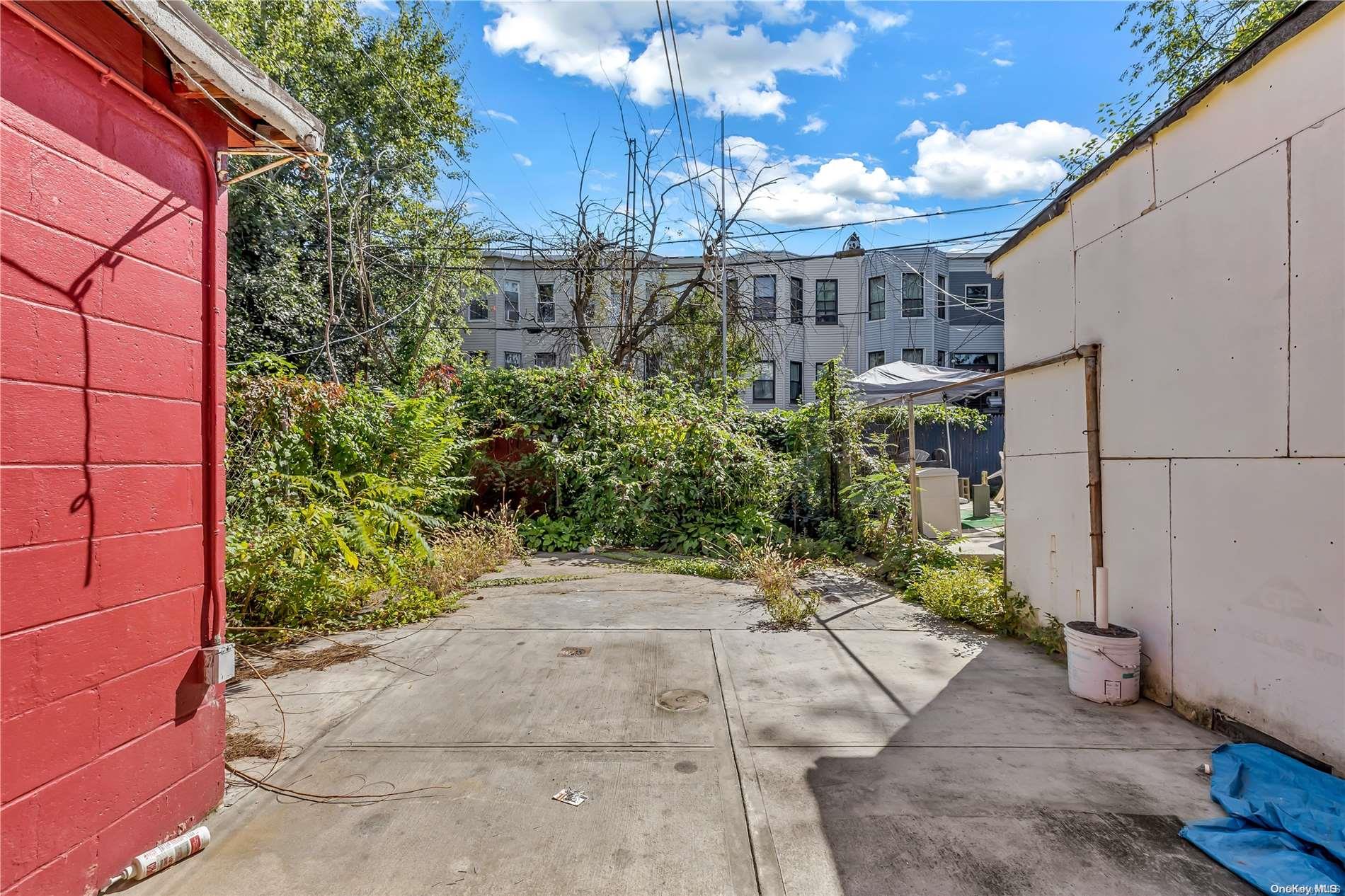 248 Eldert Street Brooklyn, NY 11207 - Photo 18 of 19 Backyard