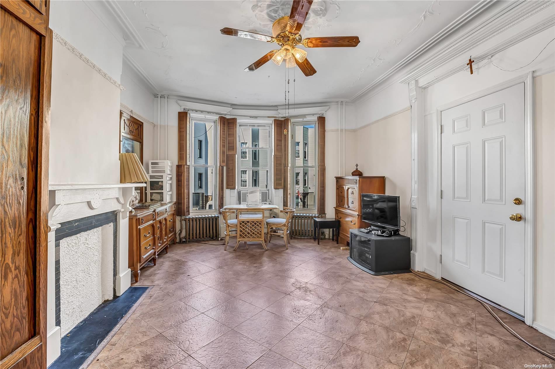 248 Eldert Street Brooklyn, NY 11207 - Photo 7 of 19 2nd Floor Front Room