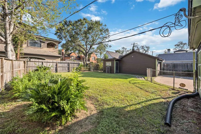 $1,550 | 3729 Griggs Road, Houston, TX 77021