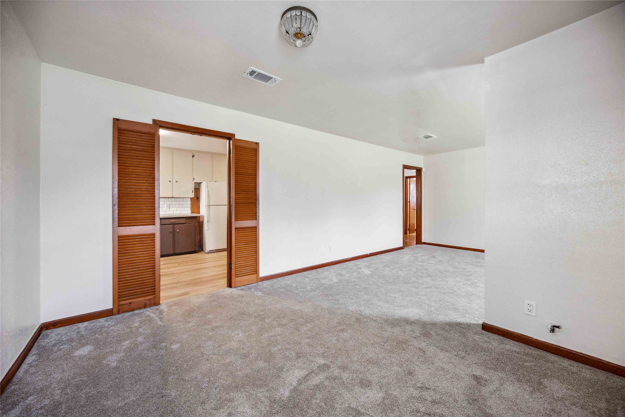 3729 Griggs Road Houston, TX 77021 - Photo 7 of 26 a view of an empty room