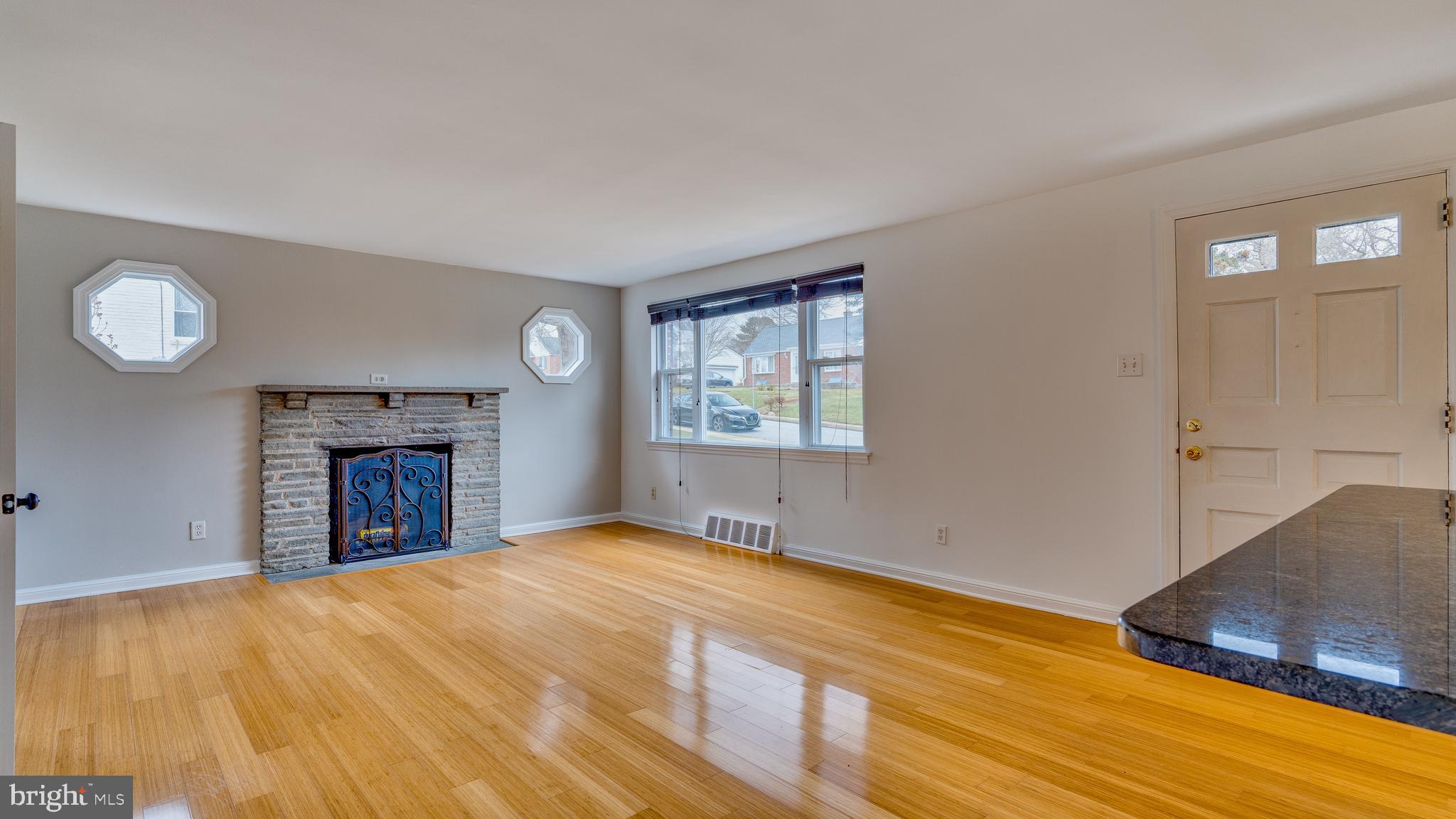 33 Hillside Road Broomall, PA 19008 - Photo 3 of 18 Gallery Image 3