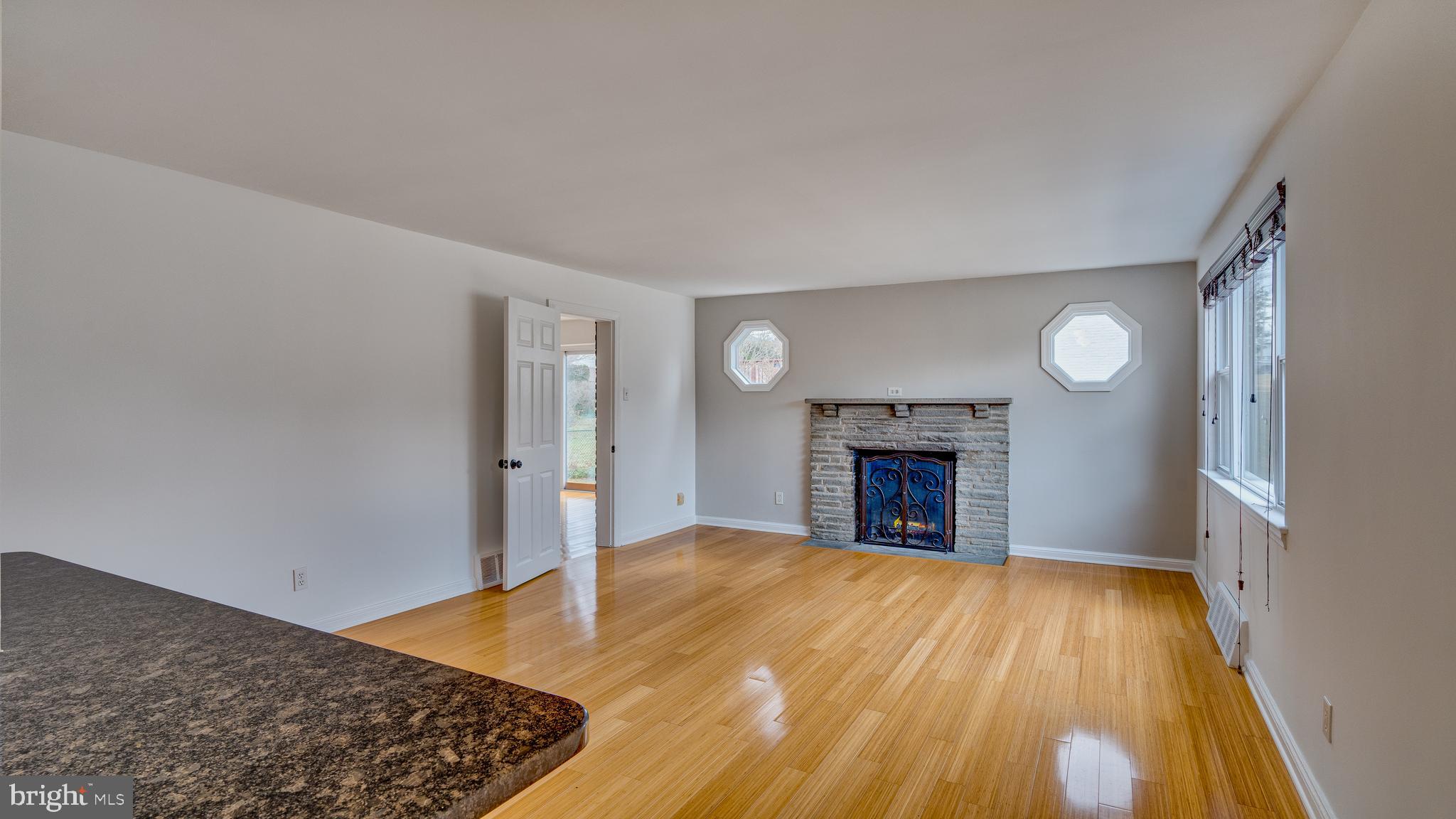 33 Hillside Road Broomall, PA 19008 - Photo 4 of 18 Gallery Image 4