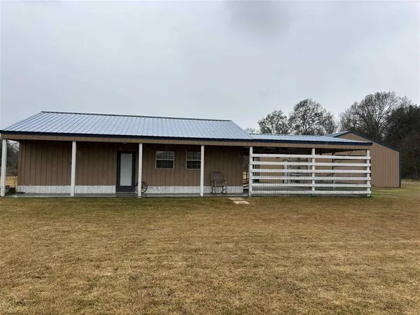 $225,000 | 16255-16247 Windmill Lane, Iowa, LA 70647