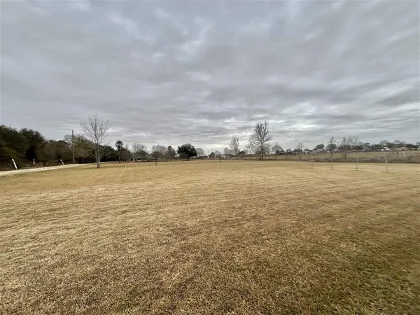 $225,000 | 16255-16247 Windmill Lane, Iowa, LA 70647