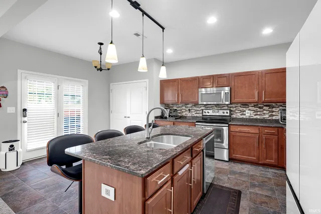 $525,000 | 5368 West Stonewood Drive, Bloomington, IN 47403