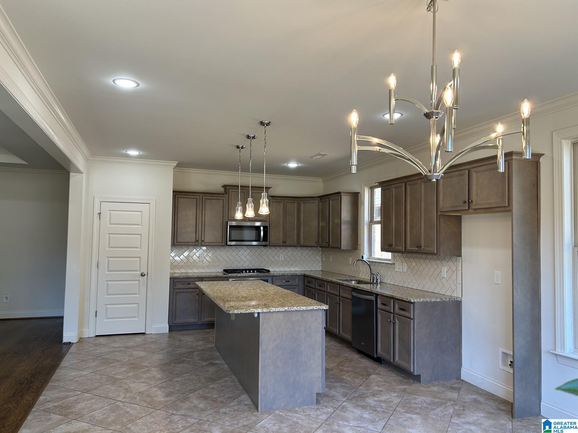 1005 Edgewater Lane Chelsea, AL 35043 - Photo 6 of 24
