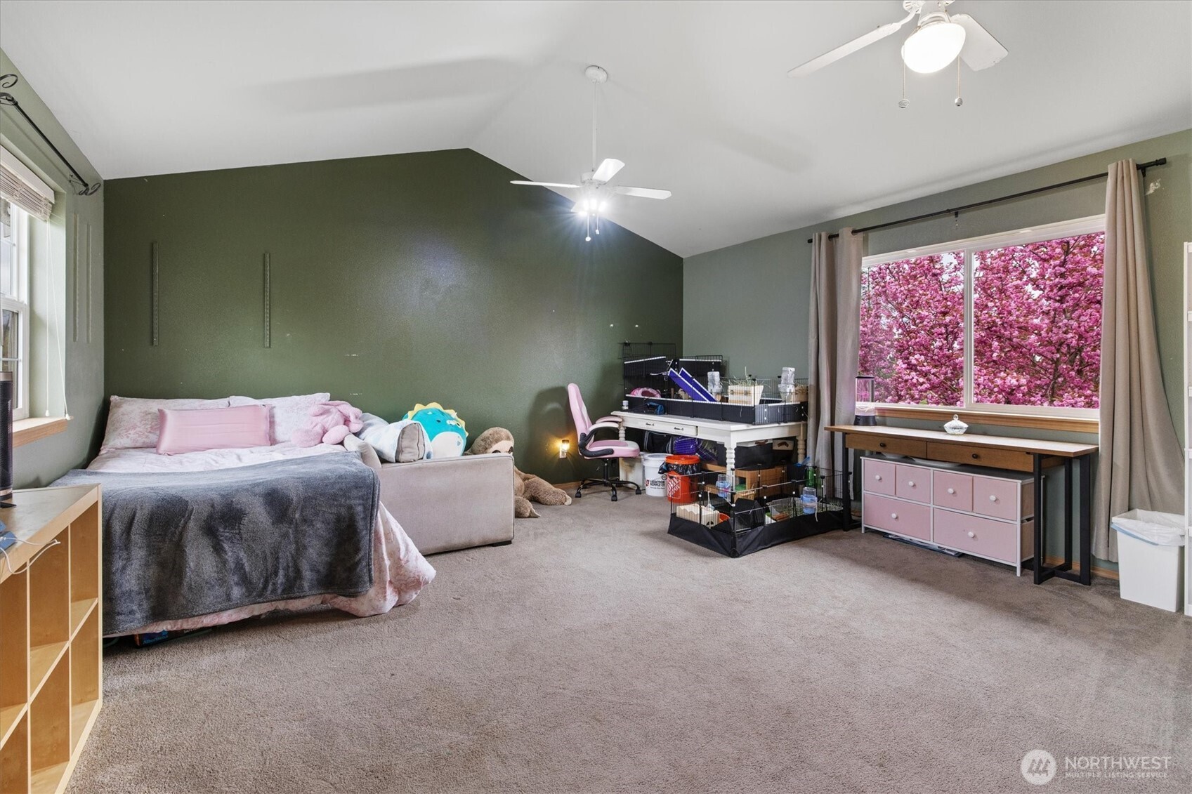 263 Hamilton Court Buckley, WA 98321 - Photo 22 of 35 a kids room with bed and a couch