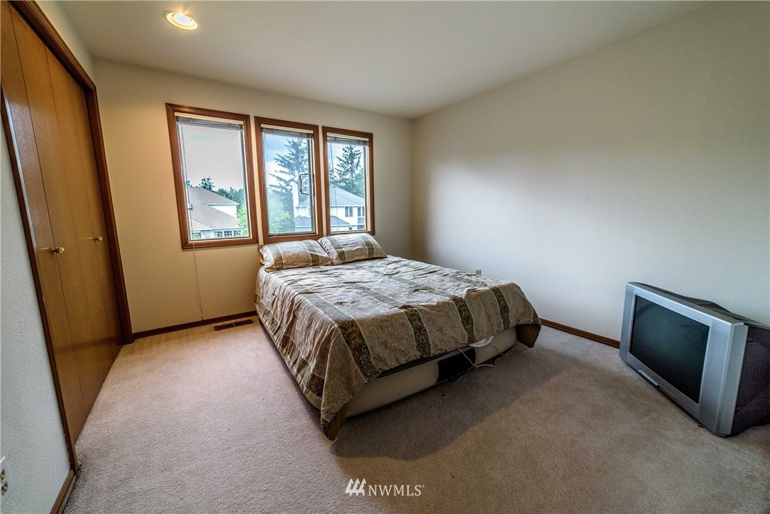 18120 132nd Place Southeast Renton, WA 98058 - Photo 15 of 20 Gallery Image 15