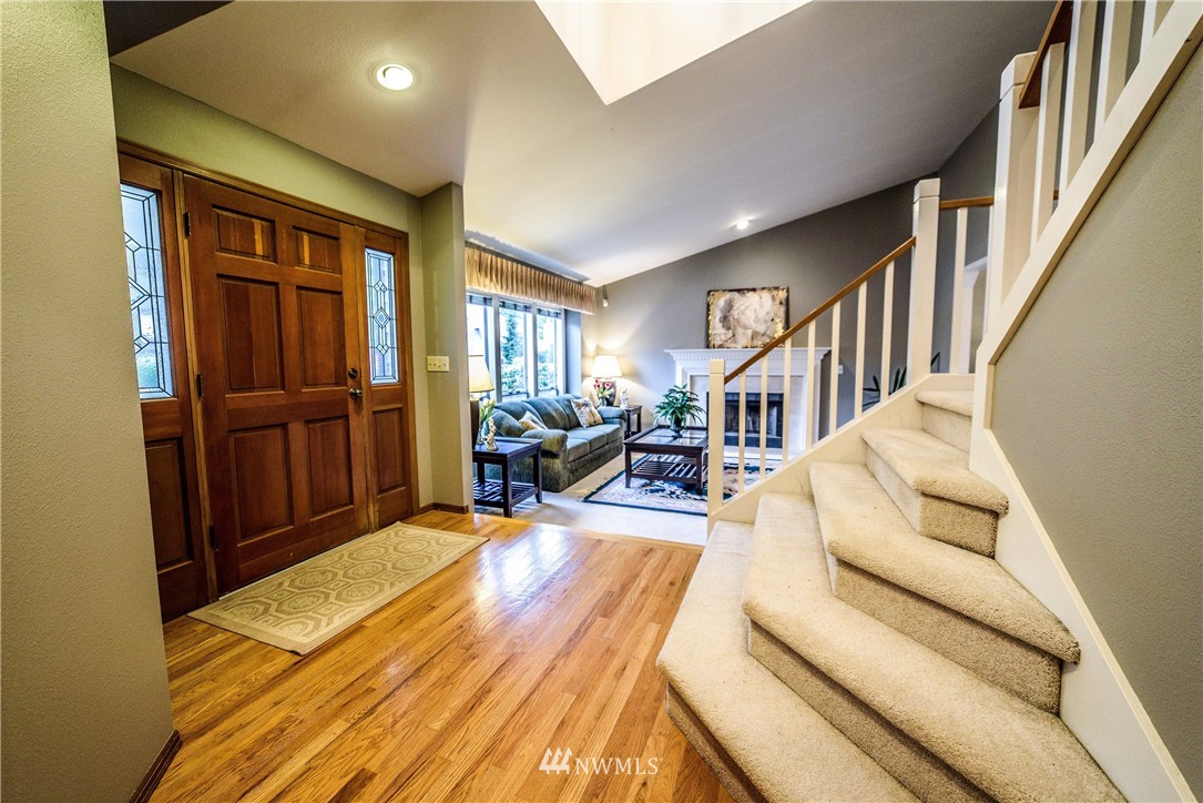 18120 132nd Place Southeast Renton, WA 98058 - Photo 7 of 20 Gallery Image 7