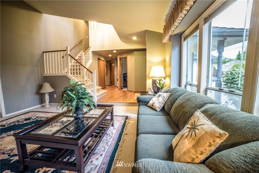 18120 132nd Place Southeast Renton, WA 98058 - Photo 10 of 20 Gallery Image 10