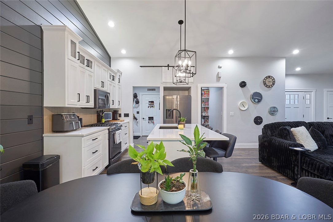 137 Spring Road Lake Ozark, MO 65049 - Photo 5 of 24 Gallery Image 5
