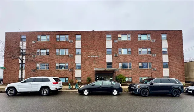 $1,900 | 97 Spring Street, Unit A5, Boston, MA 02132