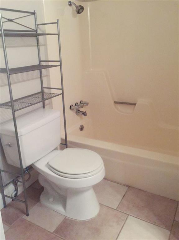 1658 Chippeway Lane Austin, TX 78745 - Photo 8 of 12 Bathroom featuring shower / tub combination