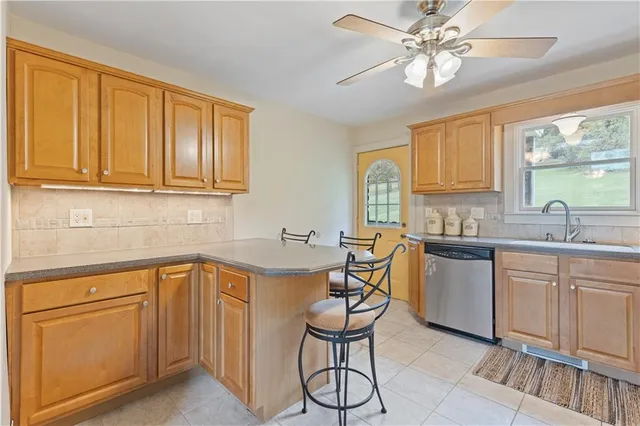 $289,900 | 274 Lakeview Drive, Washington, PA 15301