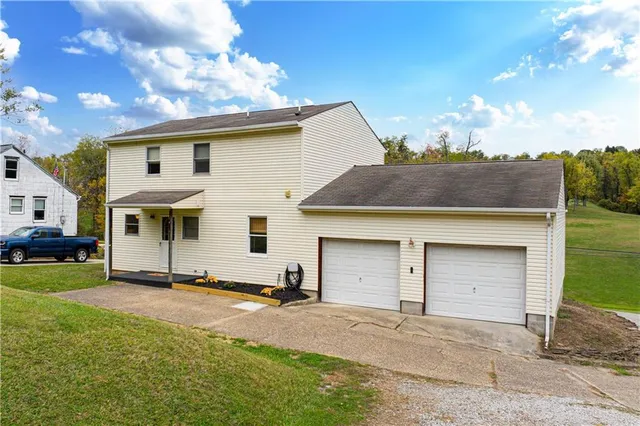 $289,900 | 274 Lakeview Drive, Washington, PA 15301