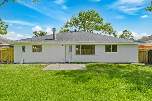 $1,900 | 8403 Blossom Bell Lane, Missouri City, TX 77489