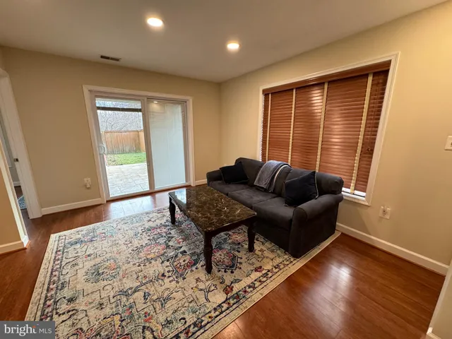 $1,600 | 16492 Steerage Circle, Woodbridge, VA 22191