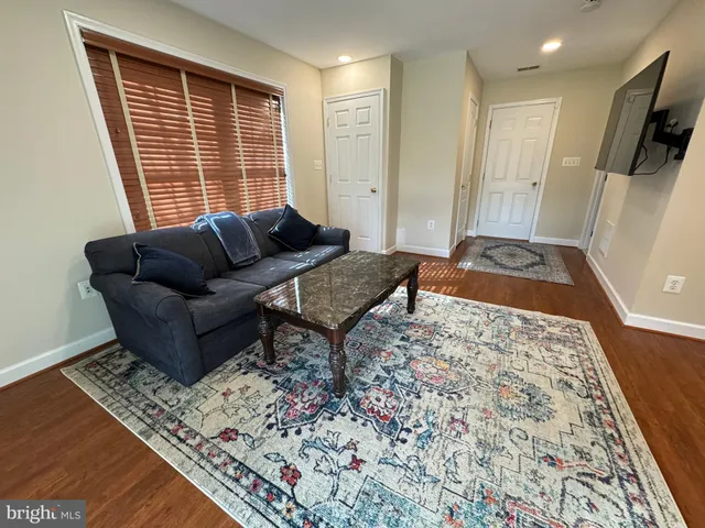 $1,600 | 16492 Steerage Circle, Woodbridge, VA 22191