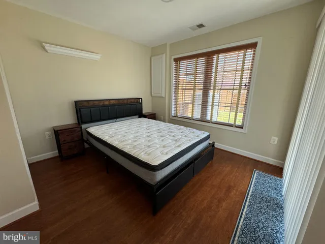 $1,600 | 16492 Steerage Circle, Woodbridge, VA 22191