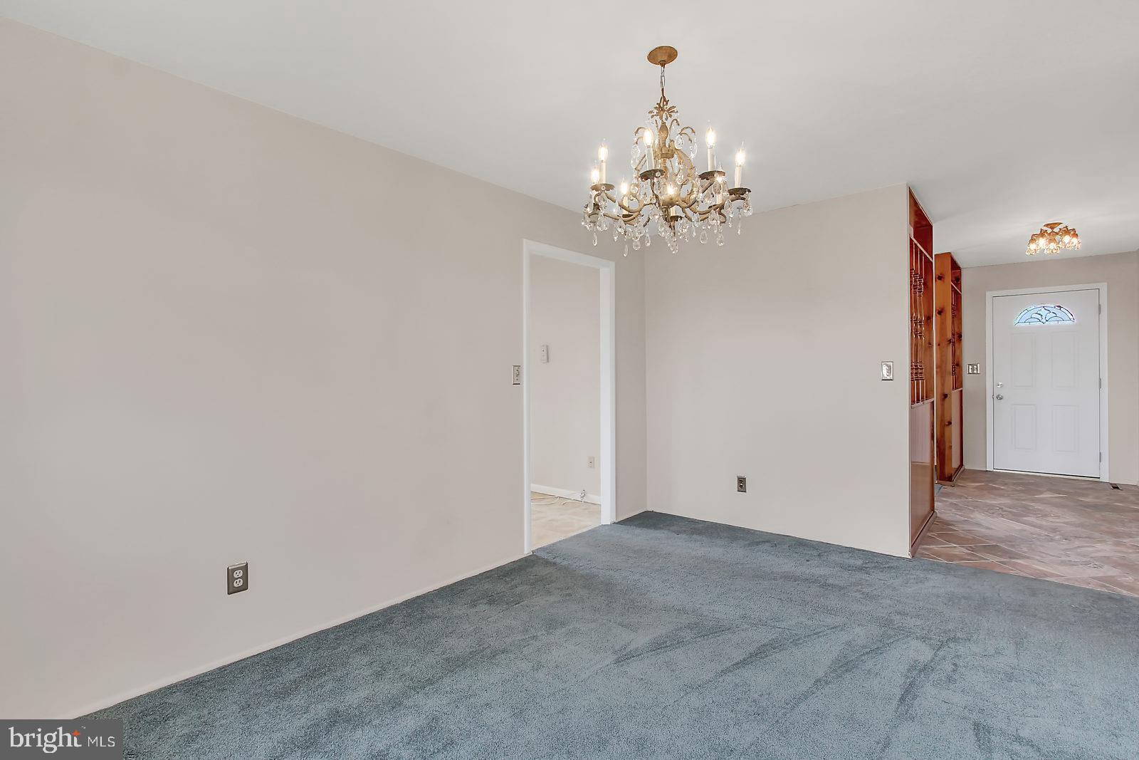 1513 Customs Road Baltimore, MD 21237 - Photo 9 of 27 Dining Room